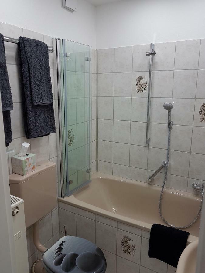 Apartment Alt-Refrath Bergisch Gladbach Bagian luar foto