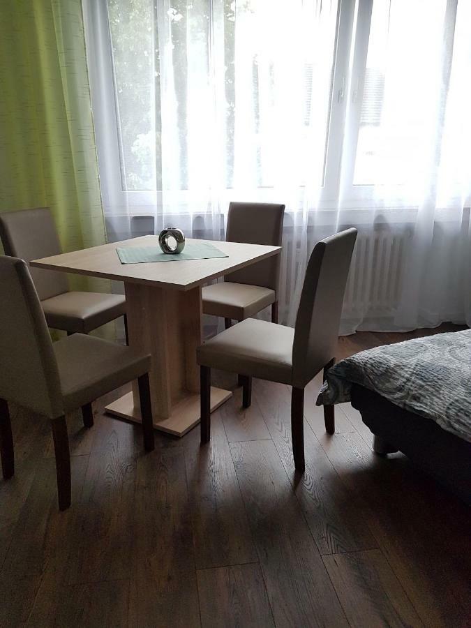 Apartment Alt-Refrath Bergisch Gladbach Bagian luar foto